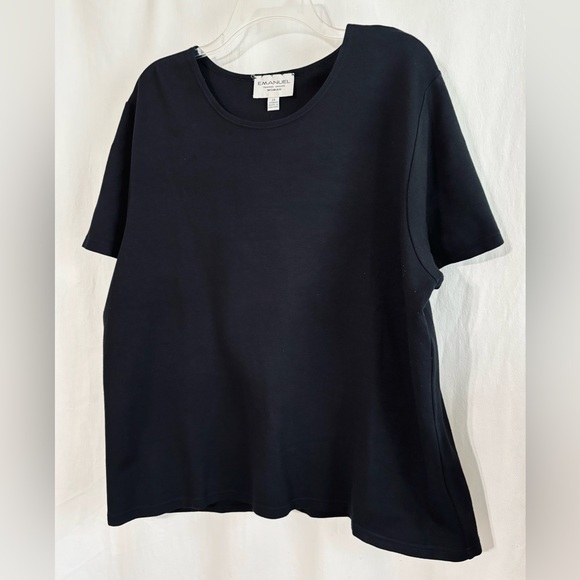 Emanuel Ungaro Woman Heavyweight Short Sleeve Black Tee Size 2X - Picture 1 of 8
